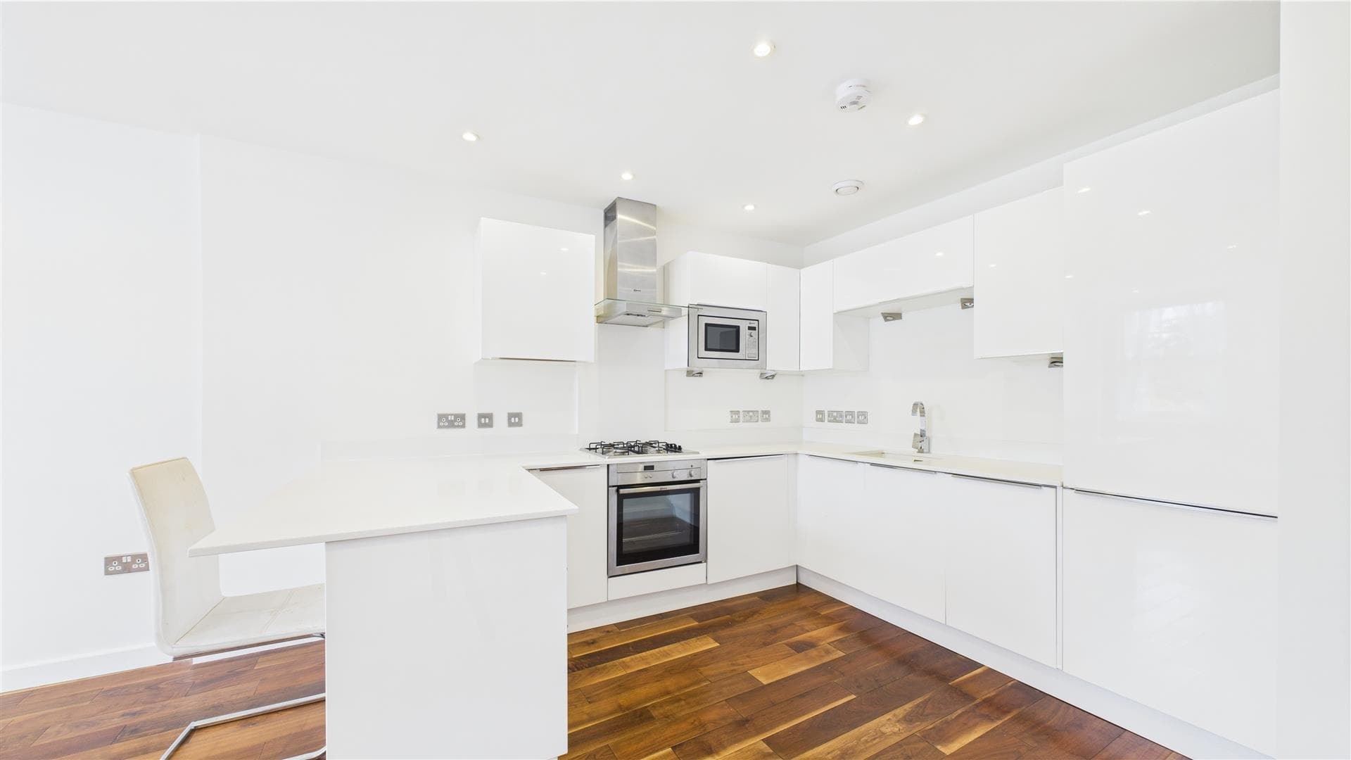 7 Silver Street, Enfield, EN1 3EF