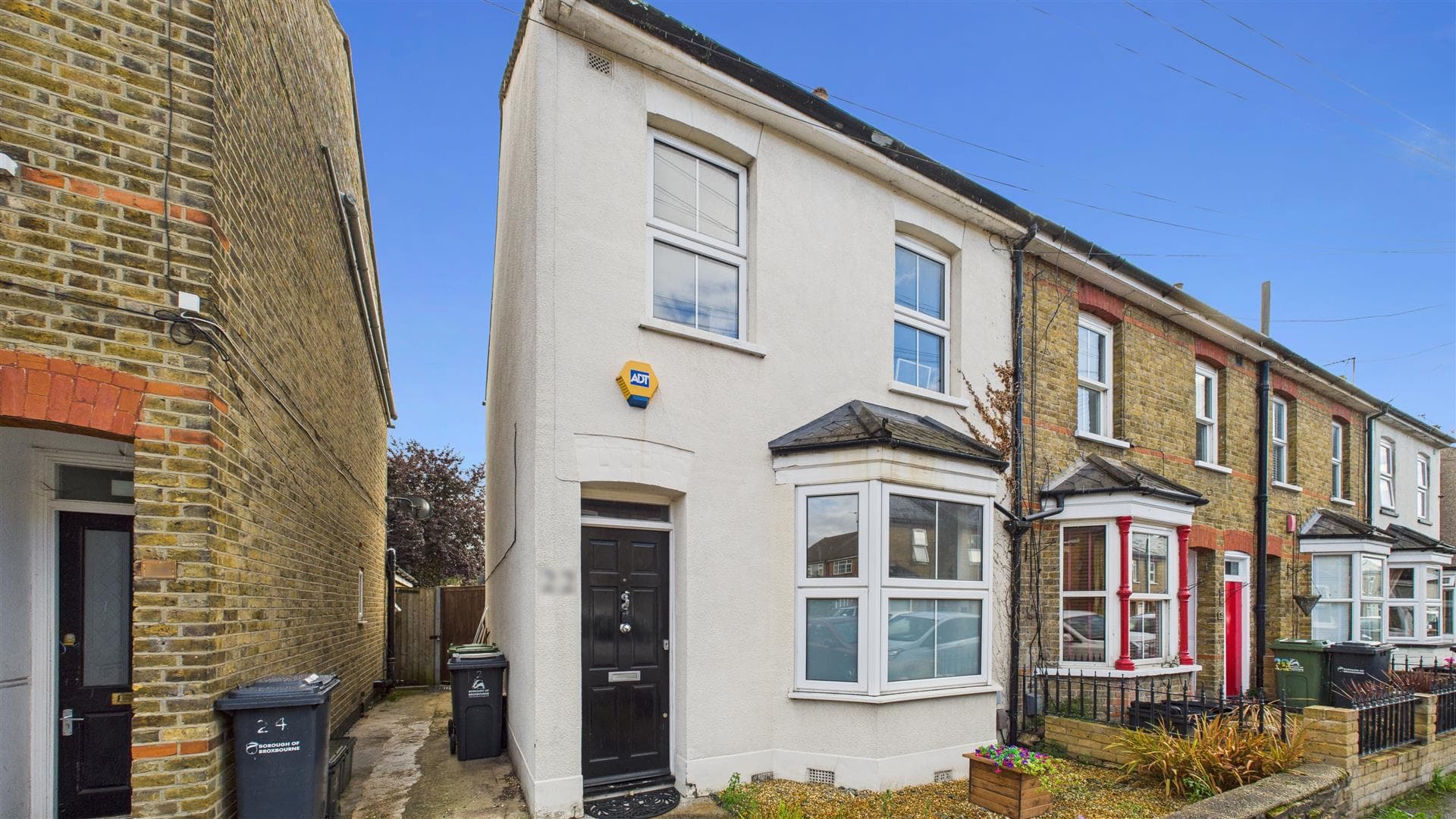 Forest Road, Cheshunt, Hertfordshire, EN8 9DB