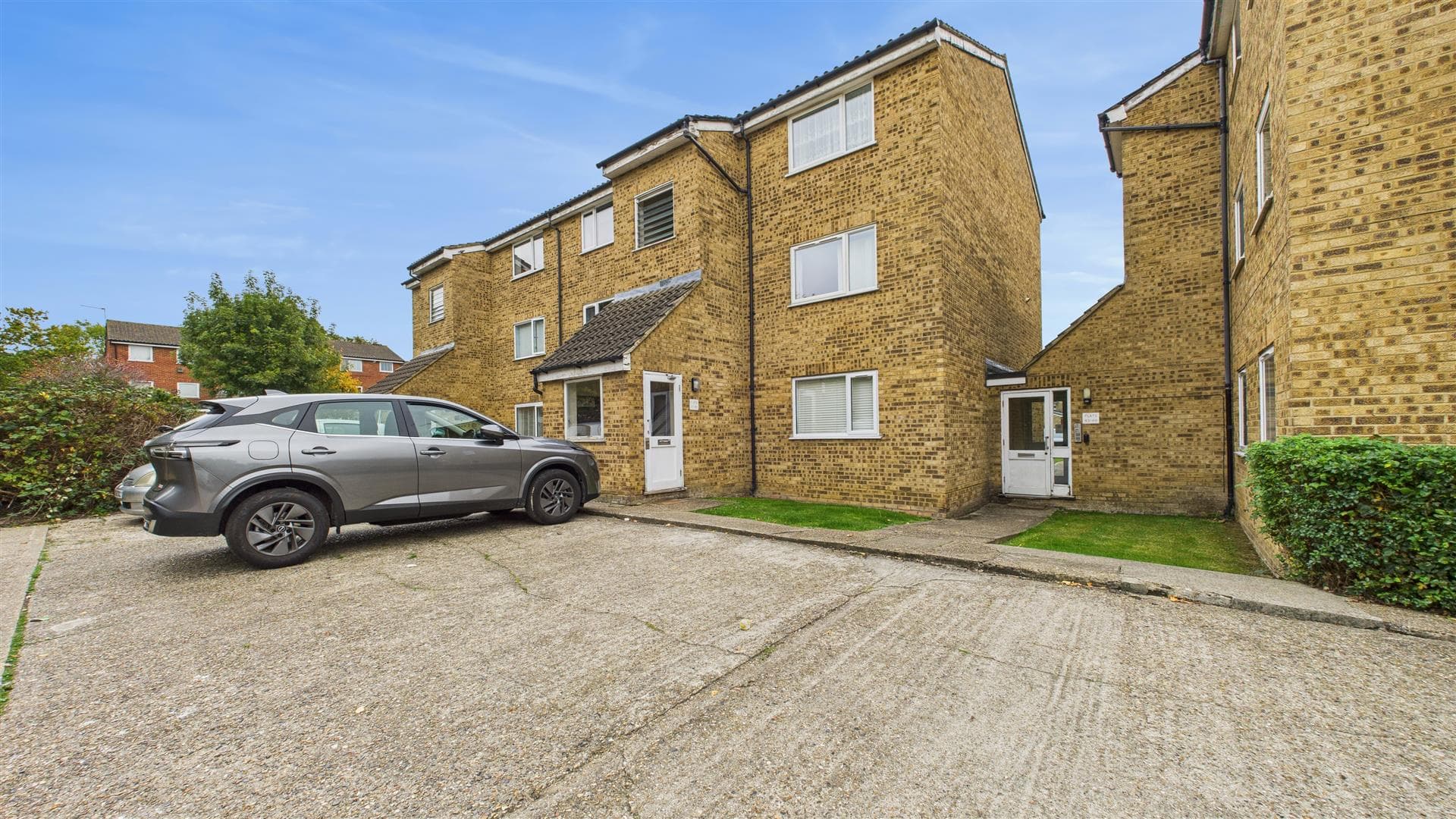 Swans Hope, Loughton, IG10 2NA