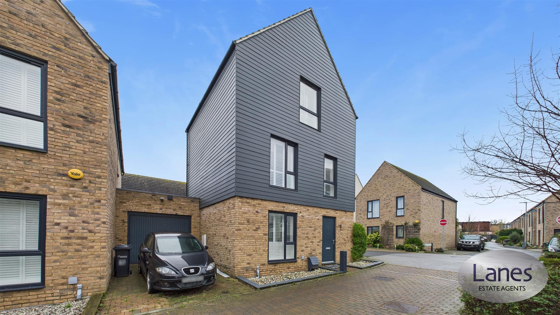 Markwick Avenue, Cheshunt, Waltham Cross, EN8 9FP