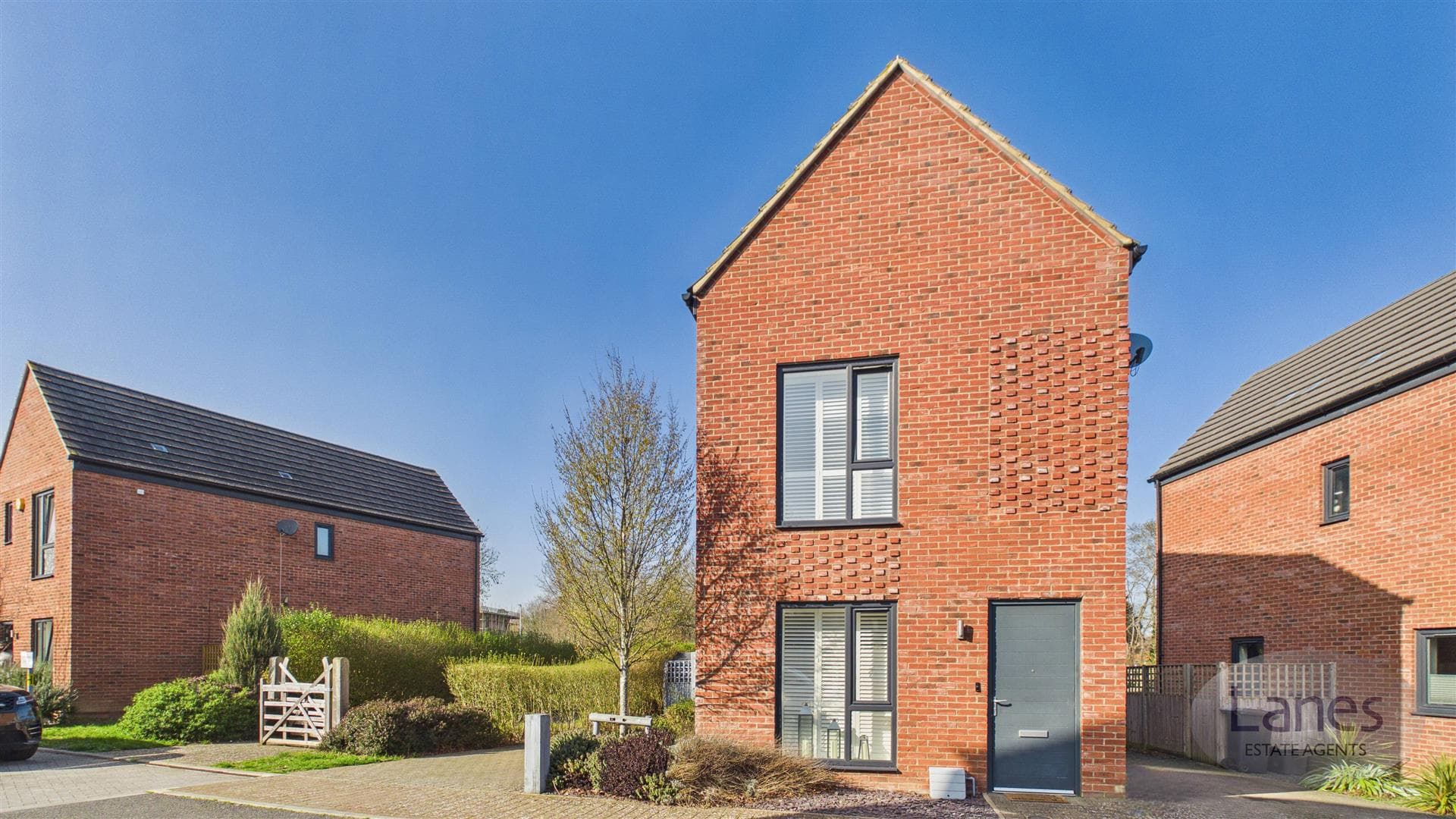 Markwick Avenue, Cheshunt, Waltham Cross, Hertfordshire, EN8 9FP