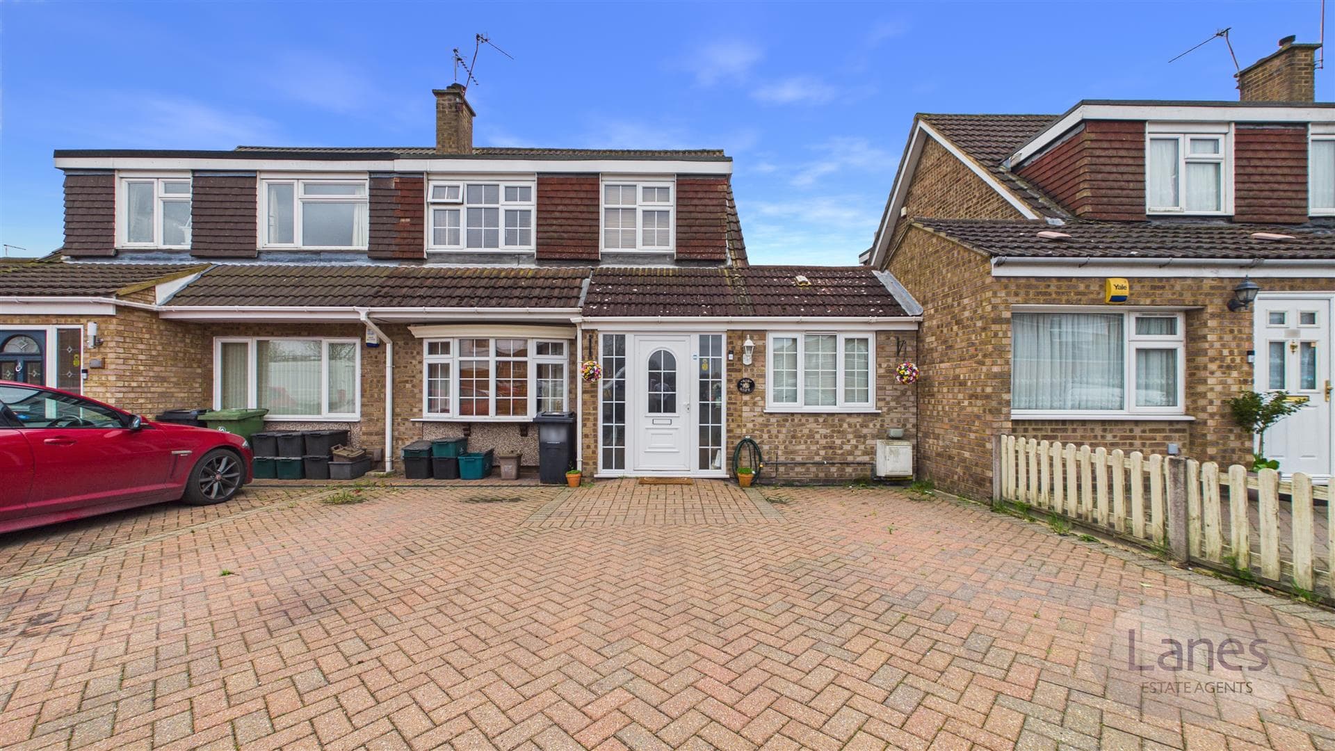 Perrysfield Road, Cheshunt, Waltham Cross, EN8 0TW
