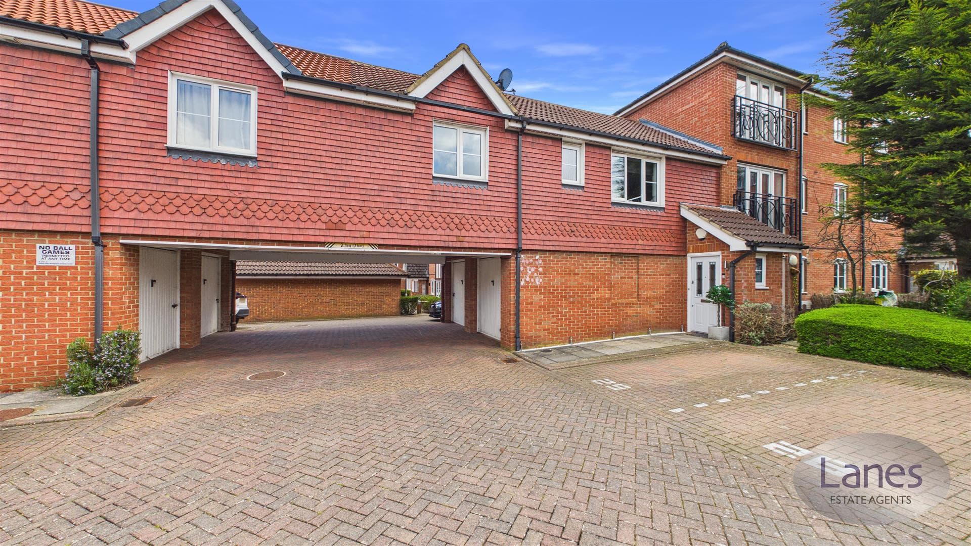 Winnipeg Way, Broxbourne, EN10 6FG