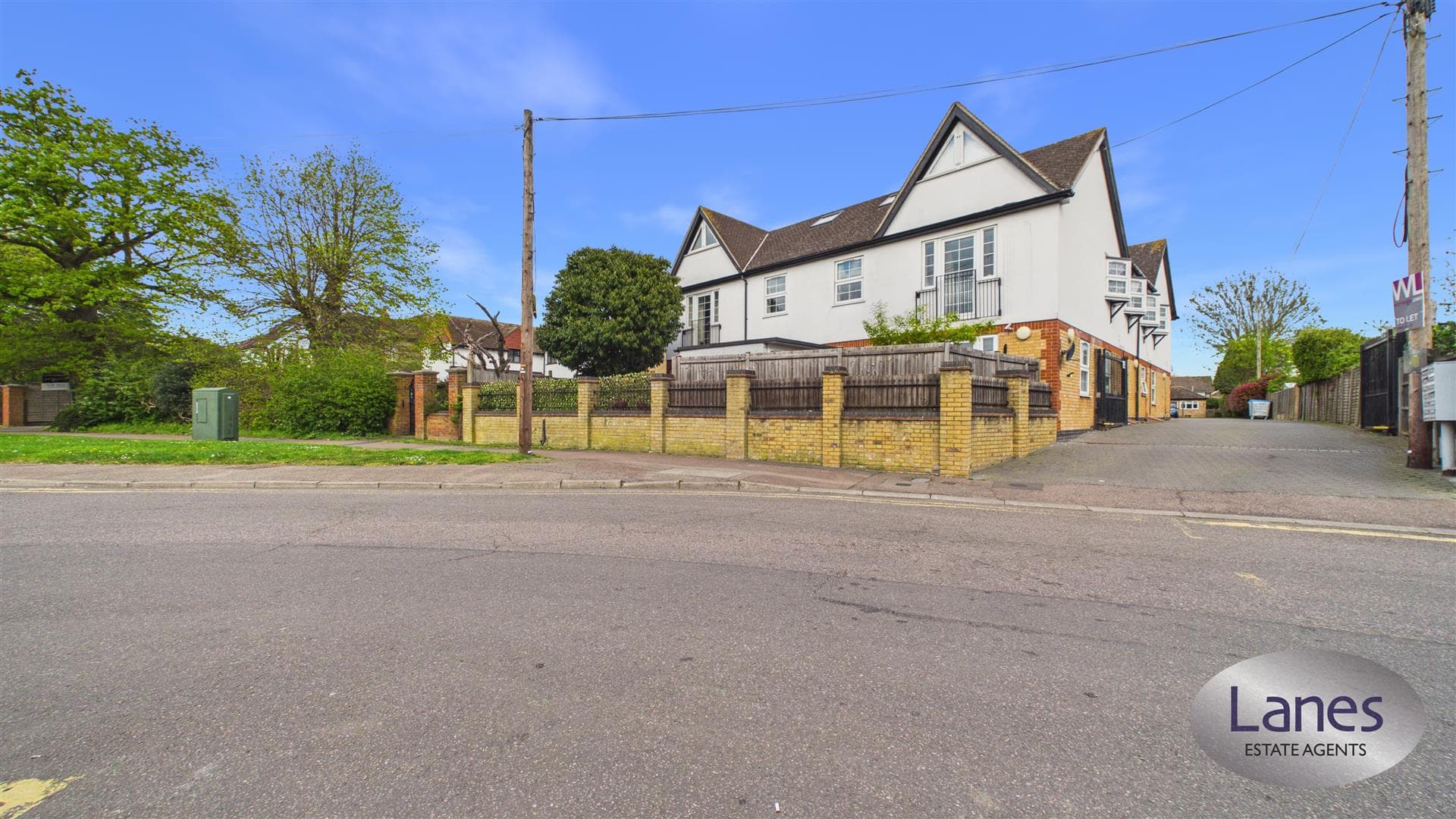 Flamstead End Road, Cheshunt, Waltham Cross, Hertfordshire, EN8 0HH