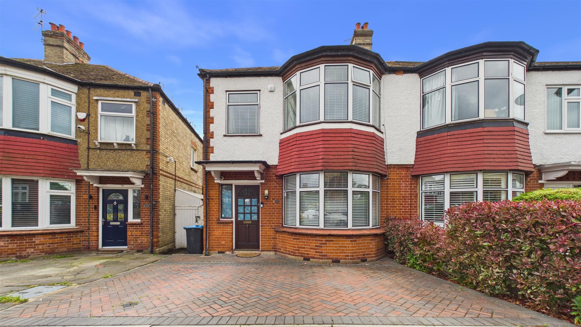 Ridge Crest, Enfield, EN2 8JX