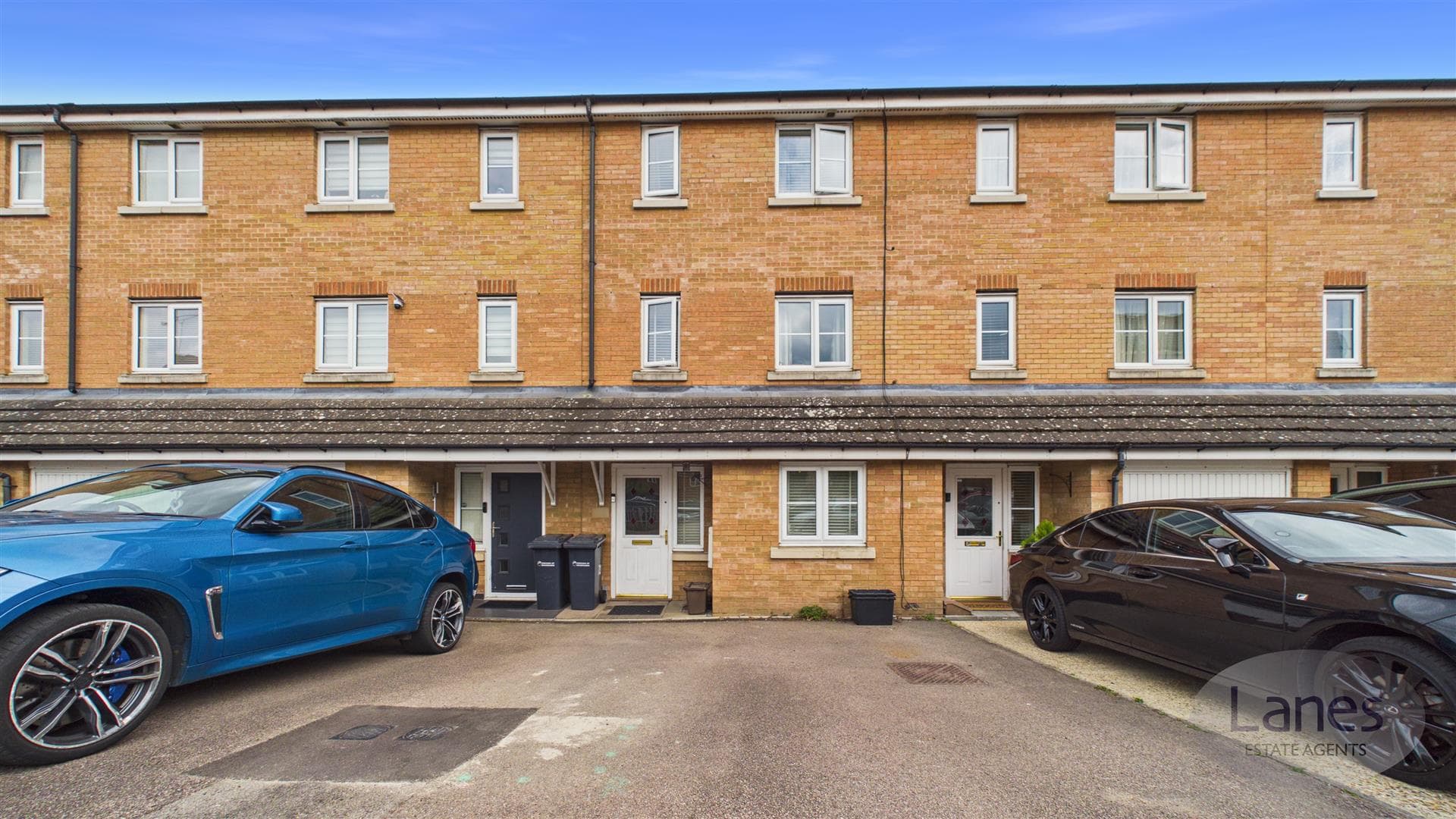 Columbia Road, Broxbourne, EN10 6FR
