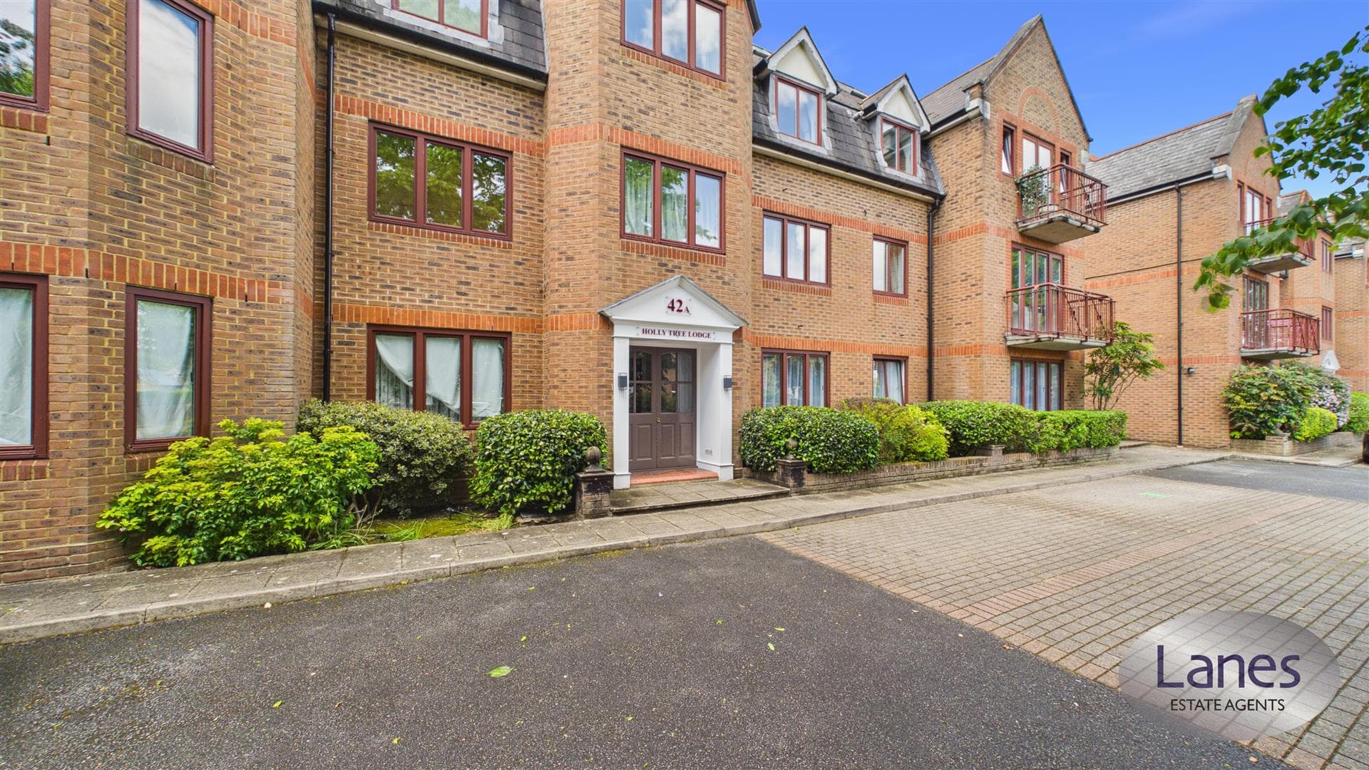 Hollytree Lodge, 42A The Ridgeway, Enfield, EN2 8QT