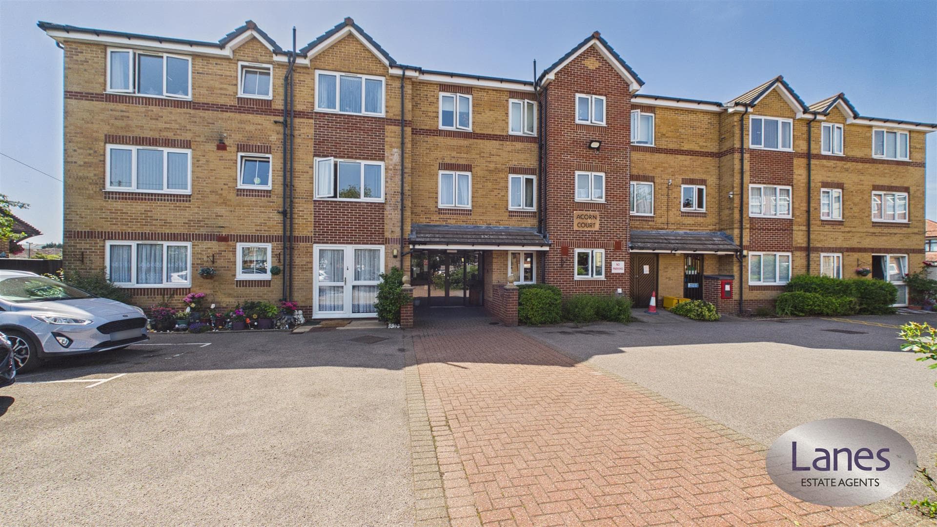 High Street, Waltham Cross, EN8 7GB