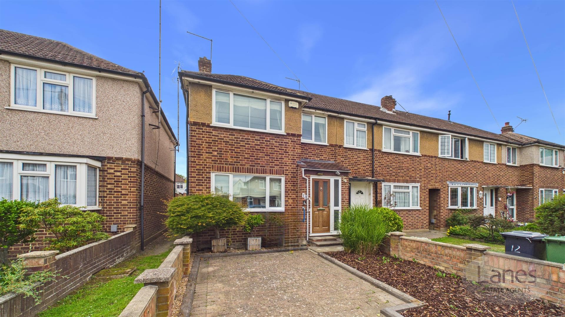 Raydon Road, Cheshunt, Waltham Cross, EN8 8SL
