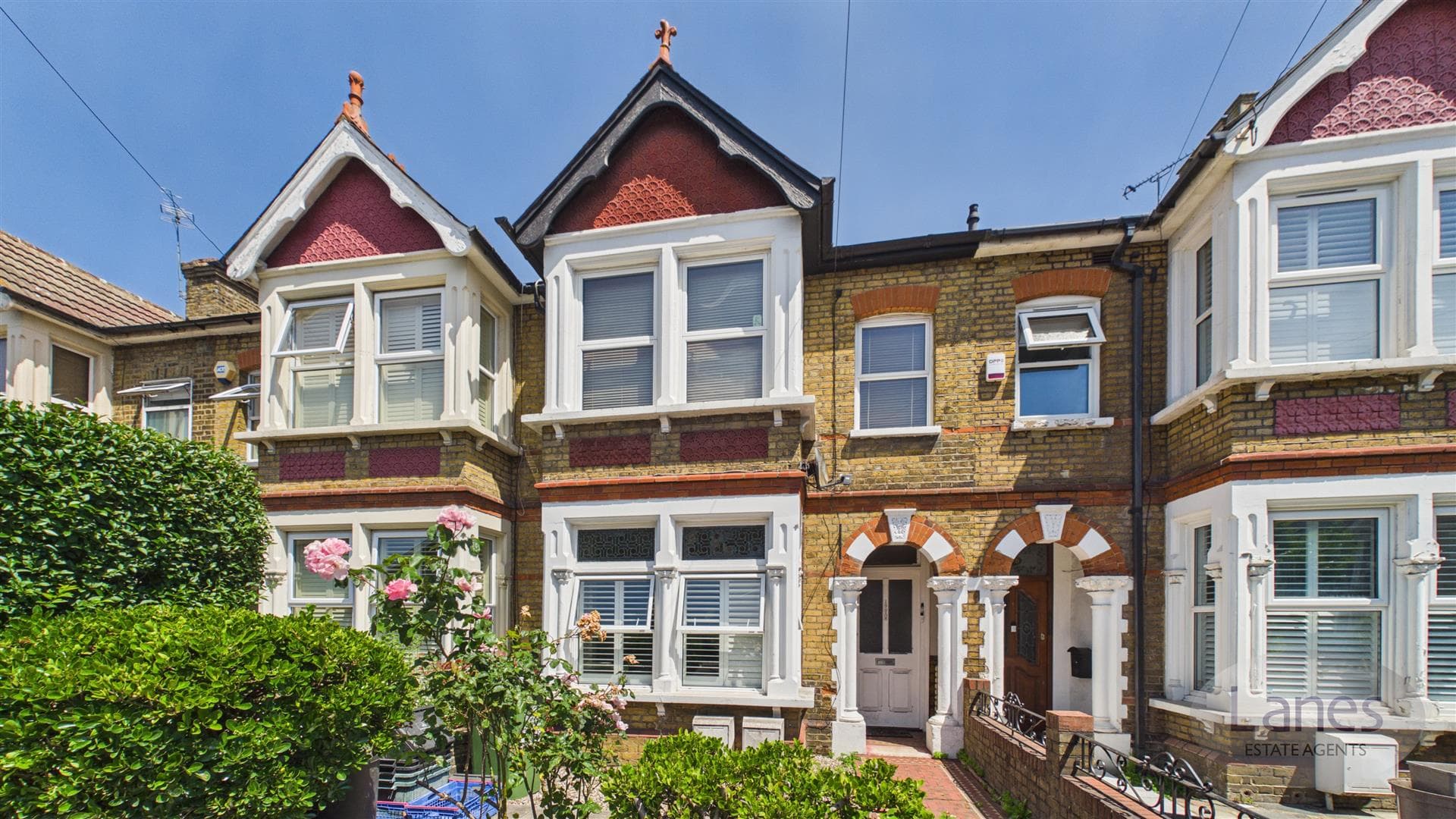 Turners Hill, Cheshunt, Waltham Cross, EN8 9DE