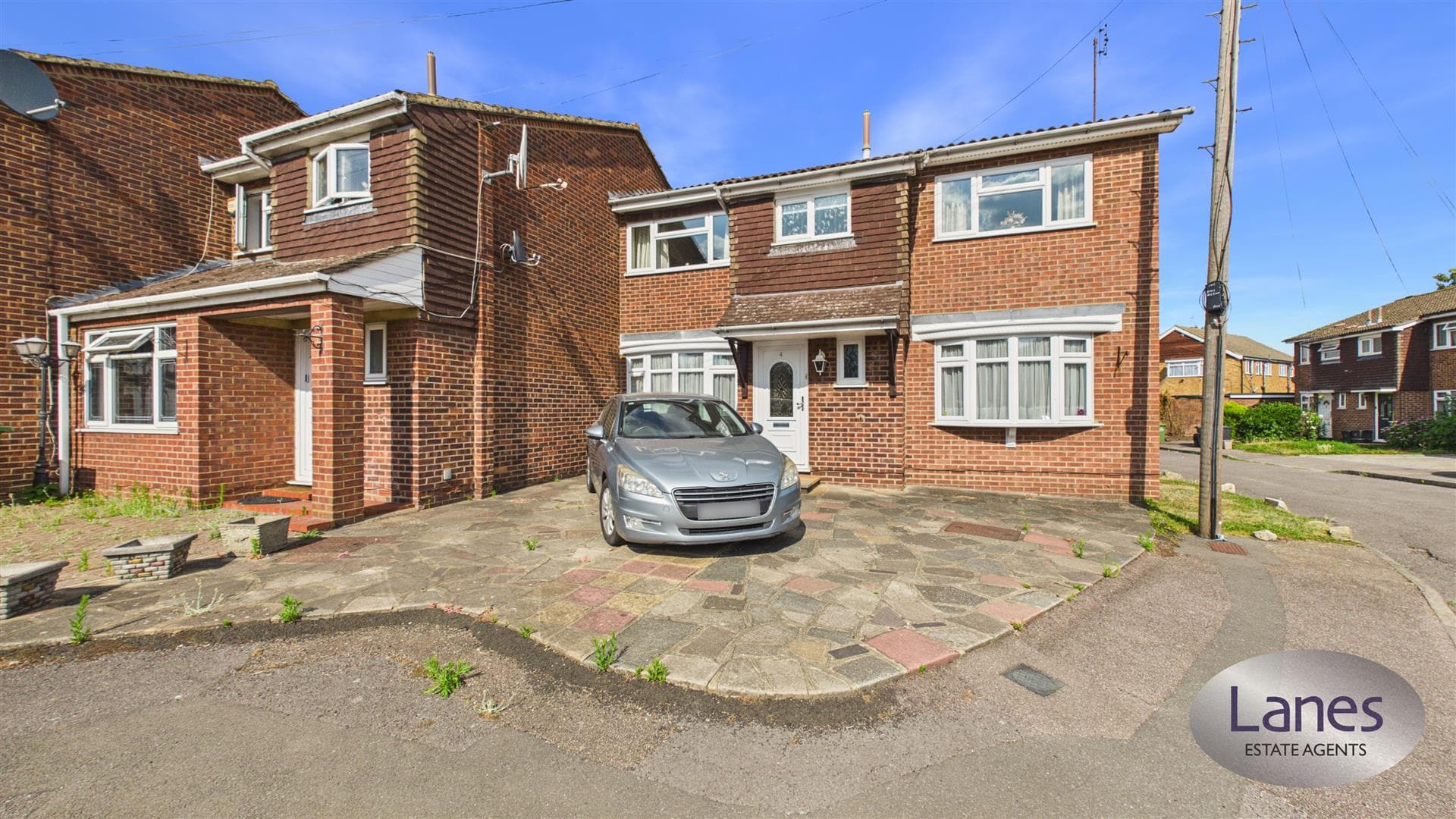 Farm Close, Cheshunt, Waltham Cross, EN8 8PD