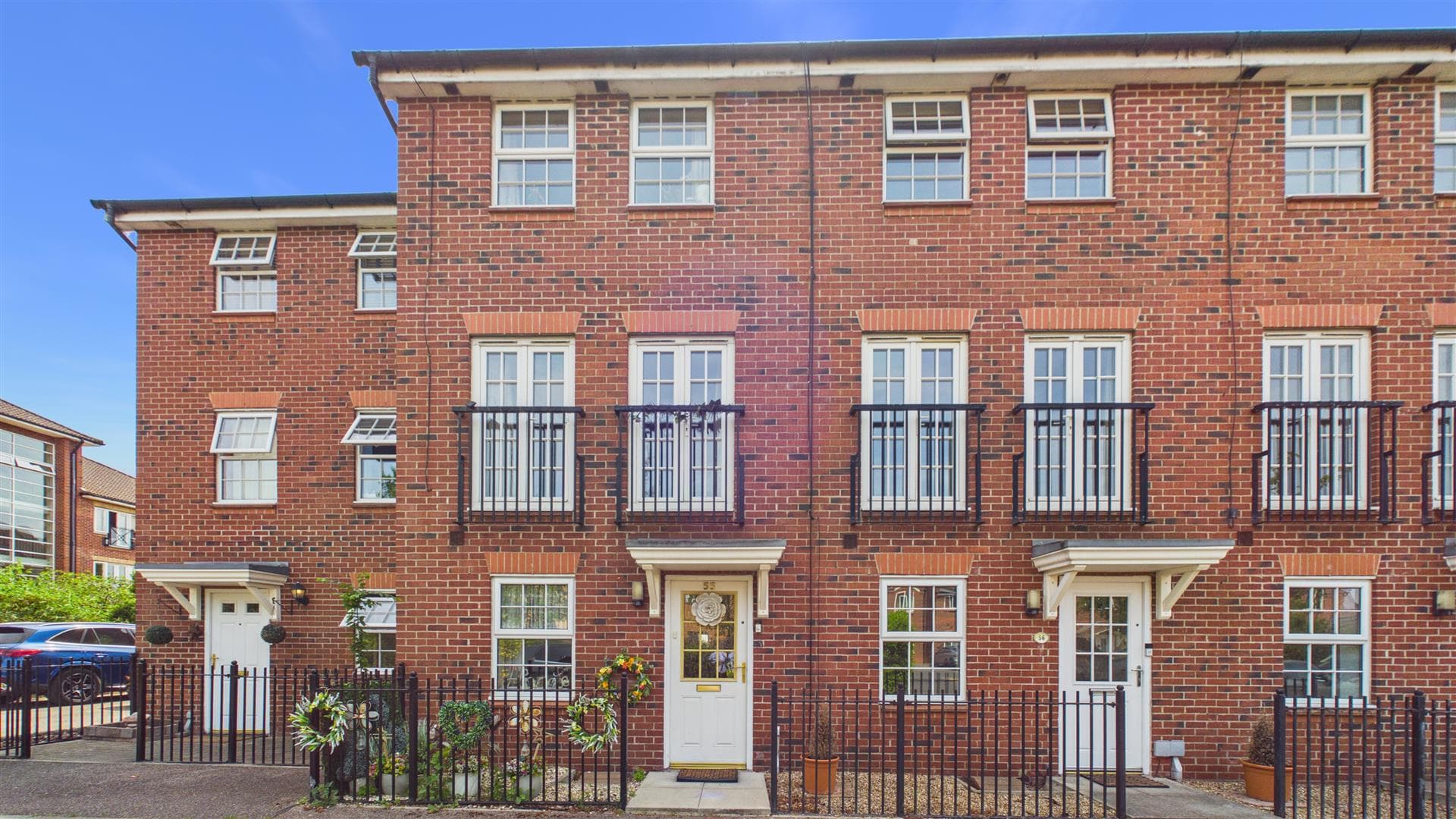 Turners Hill, Cheshunt, Waltham Cross, EN8 8NW