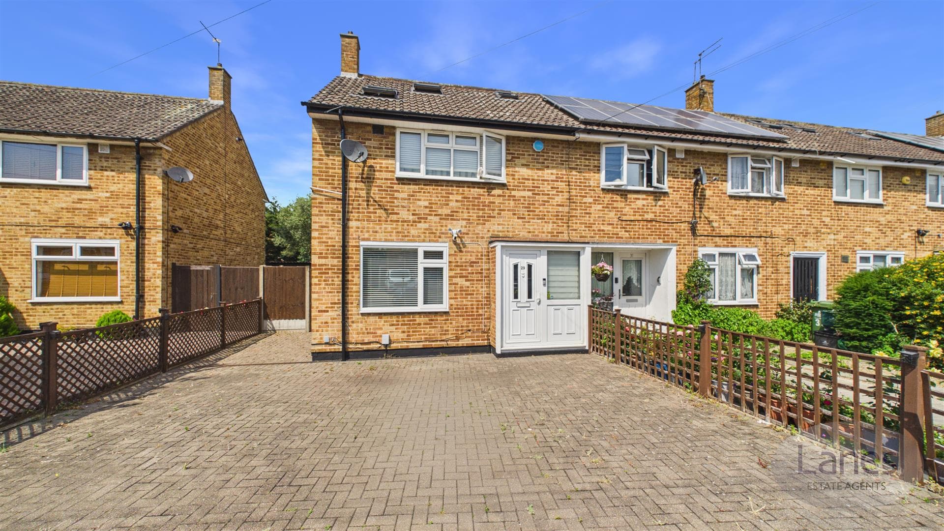 Limes Road, Cheshunt, Waltham Cross, EN8 8TJ