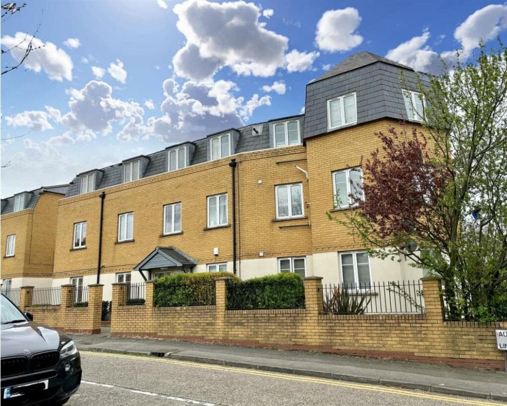 Autumn Close, Enfield, EN1 4JX
