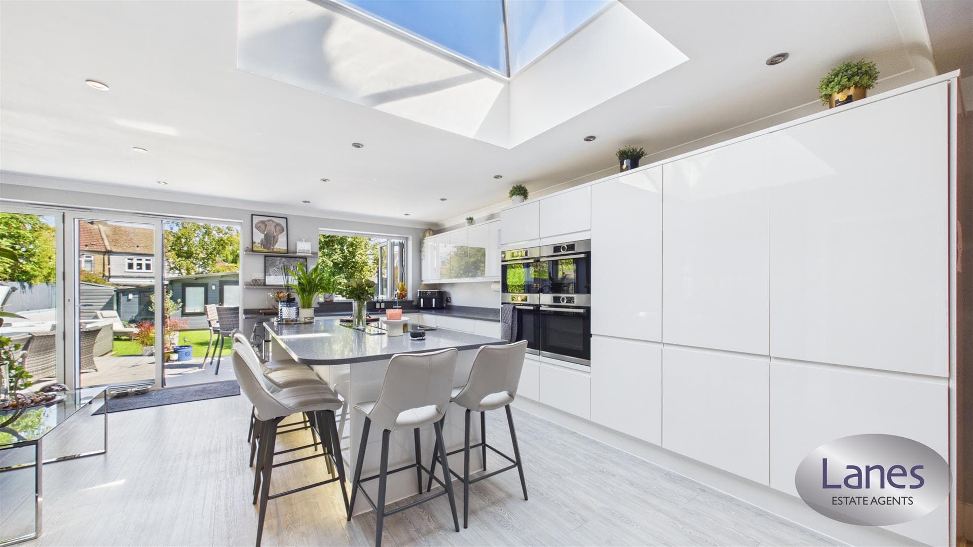 Mutton Lane, Potters Bar, EN6 2AY