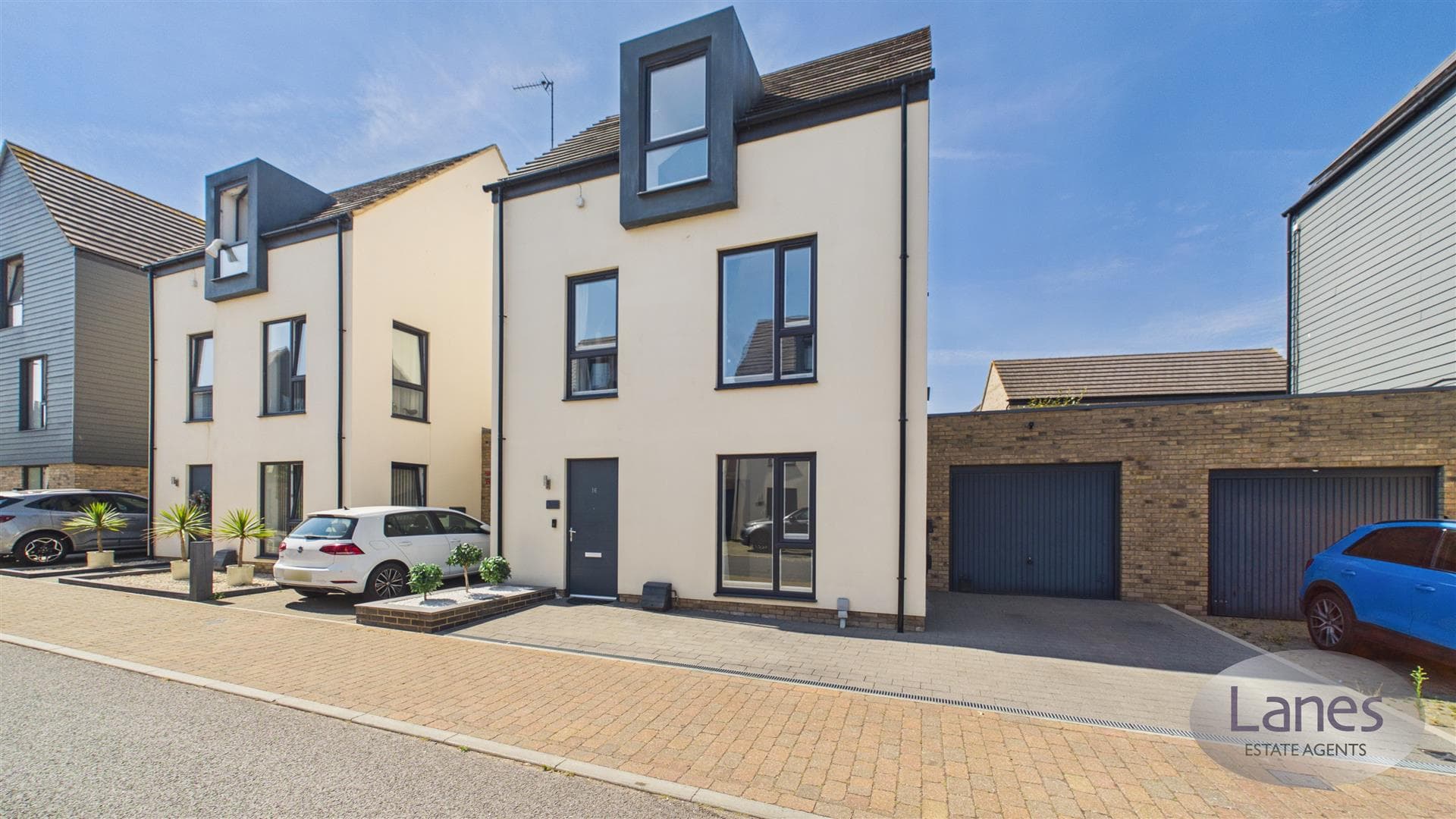 Markwick Avenue, Cheshunt, Waltham Cross, EN8 9FP