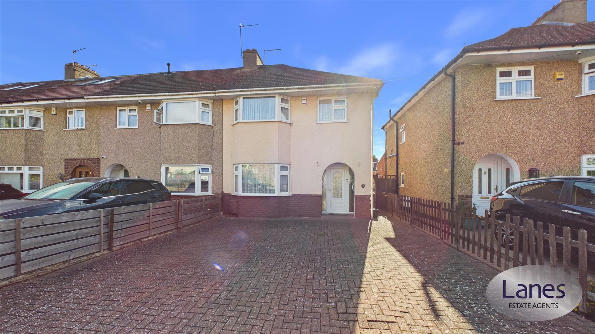 Hatton Road, Cheshunt, Waltham Cross, EN8 9QQ