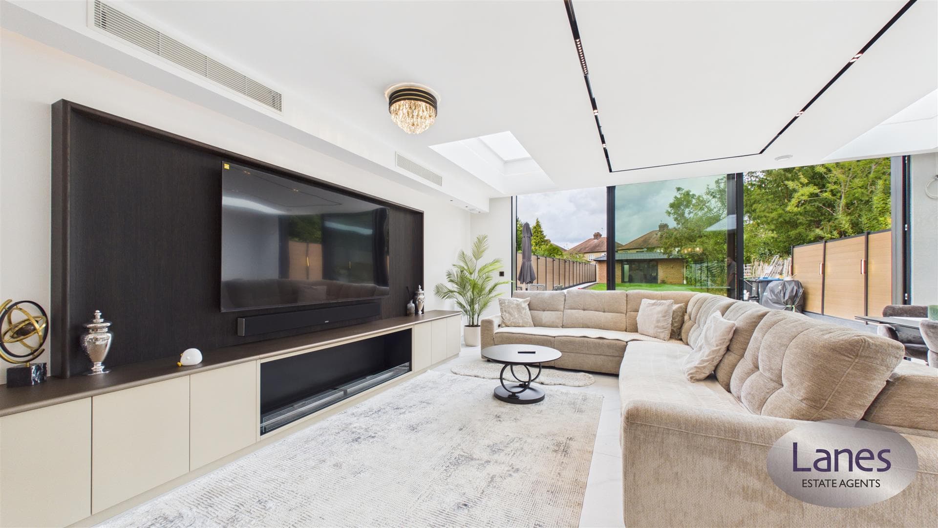 Peartree Road, Enfield, EN1 3DE